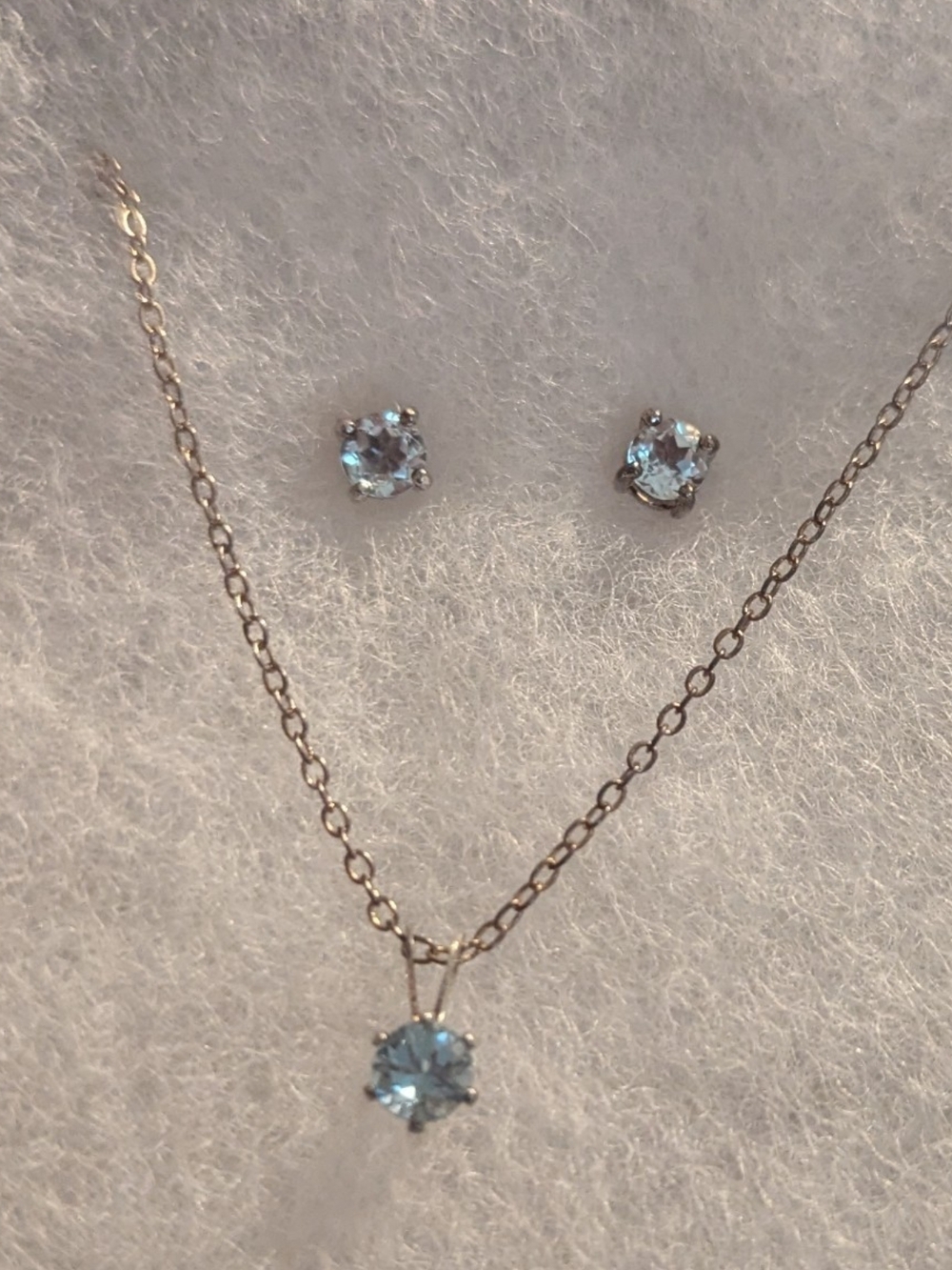 VTG Light Blue Topaz Fauceted Gemstone Silver Tone Stud Earrings & Necklace Set